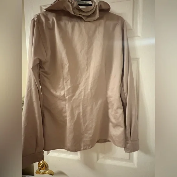 Source Unknown Beige Ruffled Blazer - Picture 5 of 6